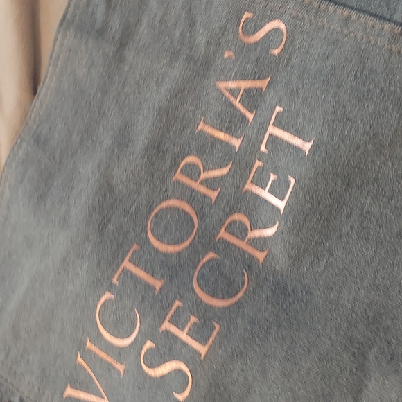 Victoria's Secret Denim tote bag NWOT - Picture 2 of 9